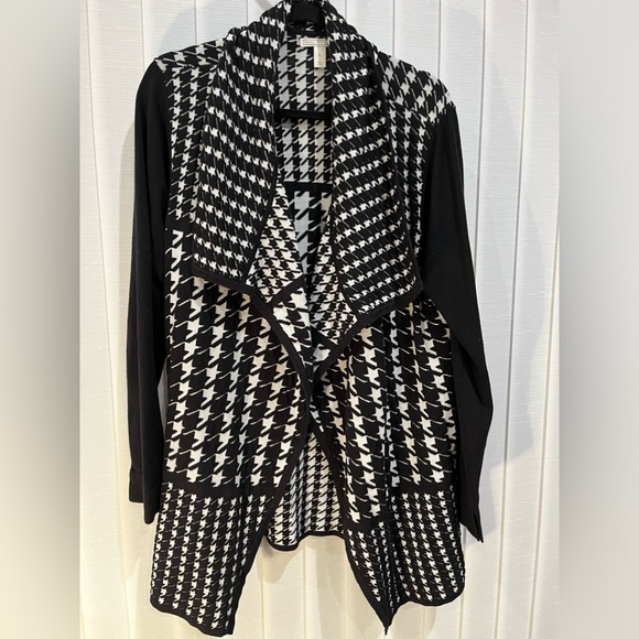 Dana Buchman Black & White Houndstooth Cardigan - Picture 13 of 13